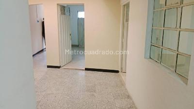 Casa de 5 alcobas en venta en El Refugio Sector Santa Librada, Bogotá, 210 m² · foto 7 de 18