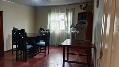 Casa de 5 alcobas en venta en El Refugio Sector Santa Librada, Bogotá, 210 m² · foto 12 de 18