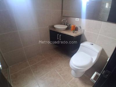 Apartamento en arriendo en Cedritos, Bogotá · foto 6 de 20
