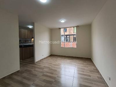 Apartamento de 2 alcobas en arriendo en Cerros De Oriente 2 Sector, Bogotá, 75 m² · foto 2 de 17