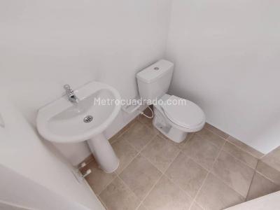 Apartaestudio en arriendo en Lago Gaitan, Bogotá, 25 m² · foto 10 de 15