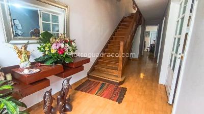 Casa de 5 alcobas en venta en San Luis, Bogotá, 186 m² · foto 3 de 17
