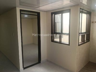 Apartaestudio en arriendo en La Libertad, Bogotá, 45 m² · foto 2 de 12
