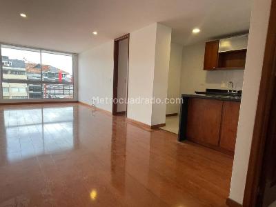 Apartamento de 1 alcoba en venta en Santa Barbara Central, Bogotá, 60 m² · foto 2 de 20
