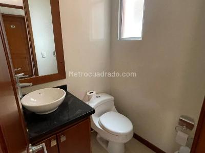 Apartamento de 1 alcoba en venta en Santa Barbara Central, Bogotá, 60 m² · foto 3 de 20