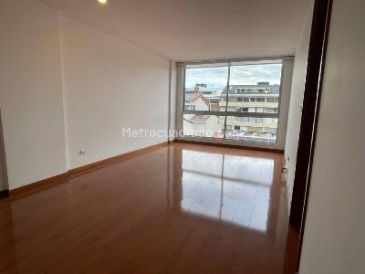 Apartamento de 1 alcoba en venta en Santa Barbara Central, Bogotá, 60 m² · foto 11 de 20
