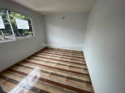 Casa de 4 alcobas en venta en Villas De Granada, Bogotá, 90 m² · foto 8 de 20