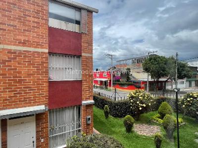 Casa de 4 alcobas en venta en Castilla, Bogotá, 65 m² · foto 13 de 20