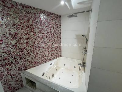 Apartamento de 3 alcobas en arriendo en Lagos De Cordoba Niza, Bogotá, 199 m² · foto 10 de 13