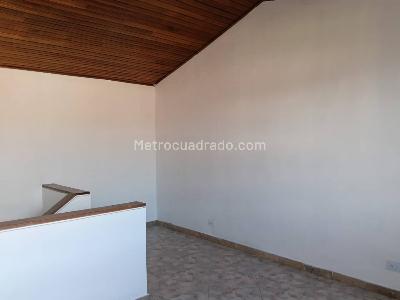 Casa de 4 alcobas en arriendo en Mandalay I Sector, Bogotá, 110 m² · foto 3 de 20