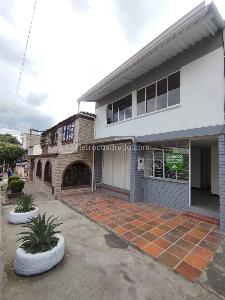 Casa de 3 alcobas en arriendo en Lagos Ii, Floridablanca, 75 m² · foto 1 de 20