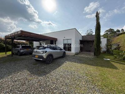 Casa de 3 alcobas en venta en Siria Circasia, Armenia, 1241 m² · foto 10 de 20