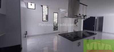 Casa de 4 alcobas en venta en Rionegro, Rionegro, 380 m² · foto 9 de 14
