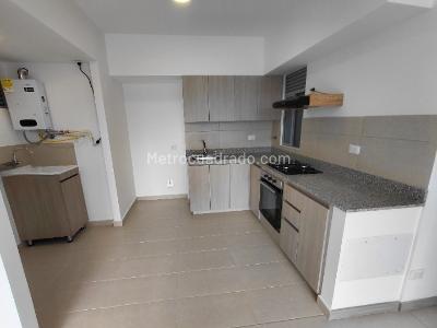 Apartamento de 3 alcobas en venta en El Porvenir, Rionegro, 70 m² · foto 2 de 17