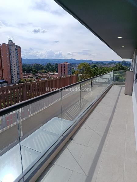 2BR Apartment in Los Colegios (82 m²) - 3