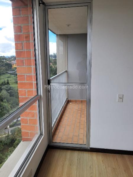 2BR Apartment in Los Colegios (59 m²) - 4