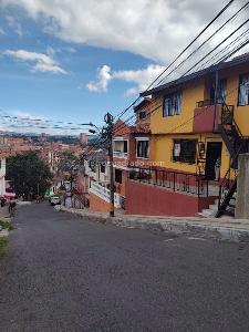 Casa de 2 alcobas en venta en Rionegro, Rionegro, 48 m² · foto 2 de 12