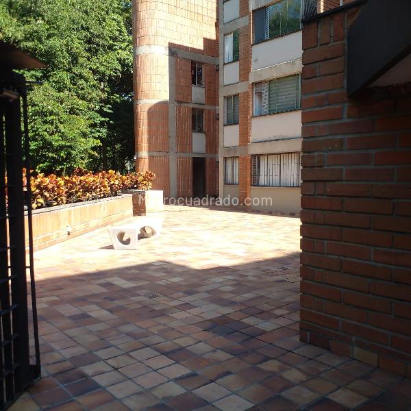 Apartamento en Alquiler de 3 Alcobas en Medellín (Ciudadela San Diego) - 7