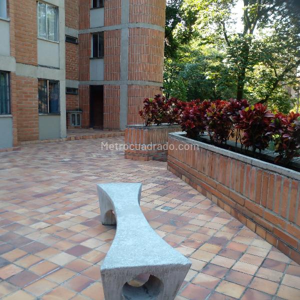 Apartamento en Alquiler de 3 Alcobas en Medellín (Ciudadela San Diego) - 9