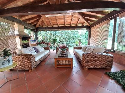 Casa de 4 alcobas en venta en Llano Grande, Rionegro, 1268 m² · foto 2 de 10