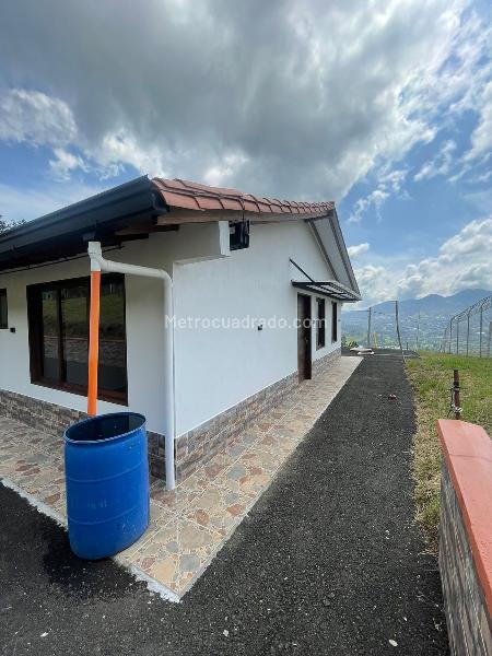 4BR House in Rionegro (172 m²) - 4