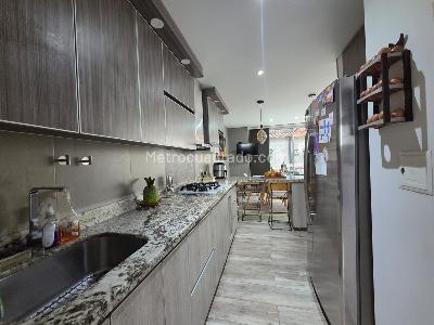 Casa de 3 alcobas en venta en Barro Blanco, Rionegro, 230 m² · foto 2 de 20