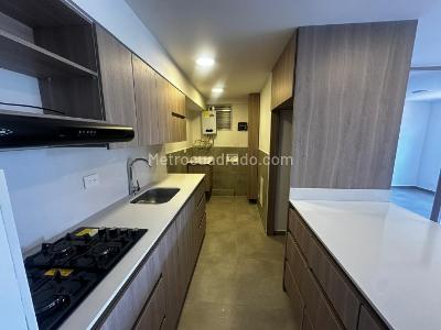 Apartamento de 2 alcobas en venta en El Porvenir, Rionegro, 48 m² · foto 3 de 12