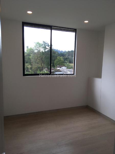 3BR Apartment in El Retiro (77 m²) - 4