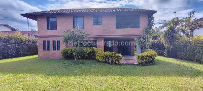Casa de 4 alcobas en venta en San Antonio De Pereira, Rionegro, 843 m² · foto 2 de 20