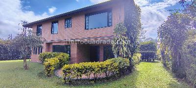Casa de 4 alcobas en venta en San Antonio De Pereira, Rionegro, 843 m² · foto 3 de 20