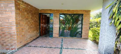 Casa de 4 alcobas en venta en San Antonio De Pereira, Rionegro, 843 m² · foto 13 de 20