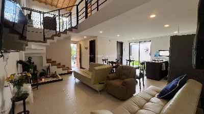 Casa de 4 alcobas en venta en San Antonio De Pereira, Rionegro, 221 m² · foto 3 de 20