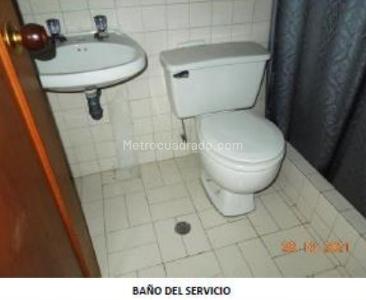 Apartamento de 3 alcobas en venta en Chico Santa Barbara, Bogotá, 157 m² · foto 11 de 18