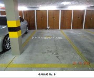Apartamento de 3 alcobas en venta en Chico Santa Barbara, Bogotá, 157 m² · foto 17 de 18