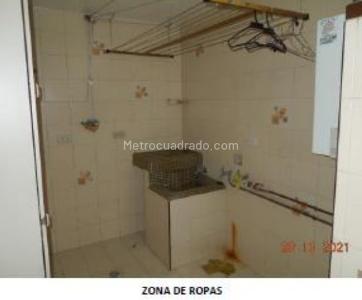 Apartamento de 3 alcobas en venta en Chico Santa Barbara, Bogotá, 157 m² · foto 9 de 18