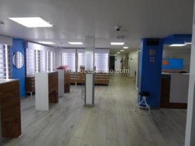 Casa de 5 alcobas en venta en Polo Club, Bogotá, 320 m² · foto 3 de 17