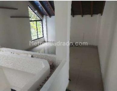 Casa de 3 alcobas en venta en Lagos Del Cacique, Bucaramanga, 307 m² · foto 10 de 15