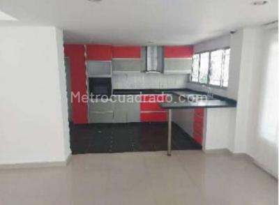 Casa de 3 alcobas en venta en Lagos Del Cacique, Bucaramanga, 307 m² · foto 5 de 15