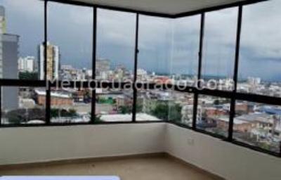 Apartamento de 3 alcobas en venta en Granadas, Bucaramanga, 72 m² · foto 2 de 3