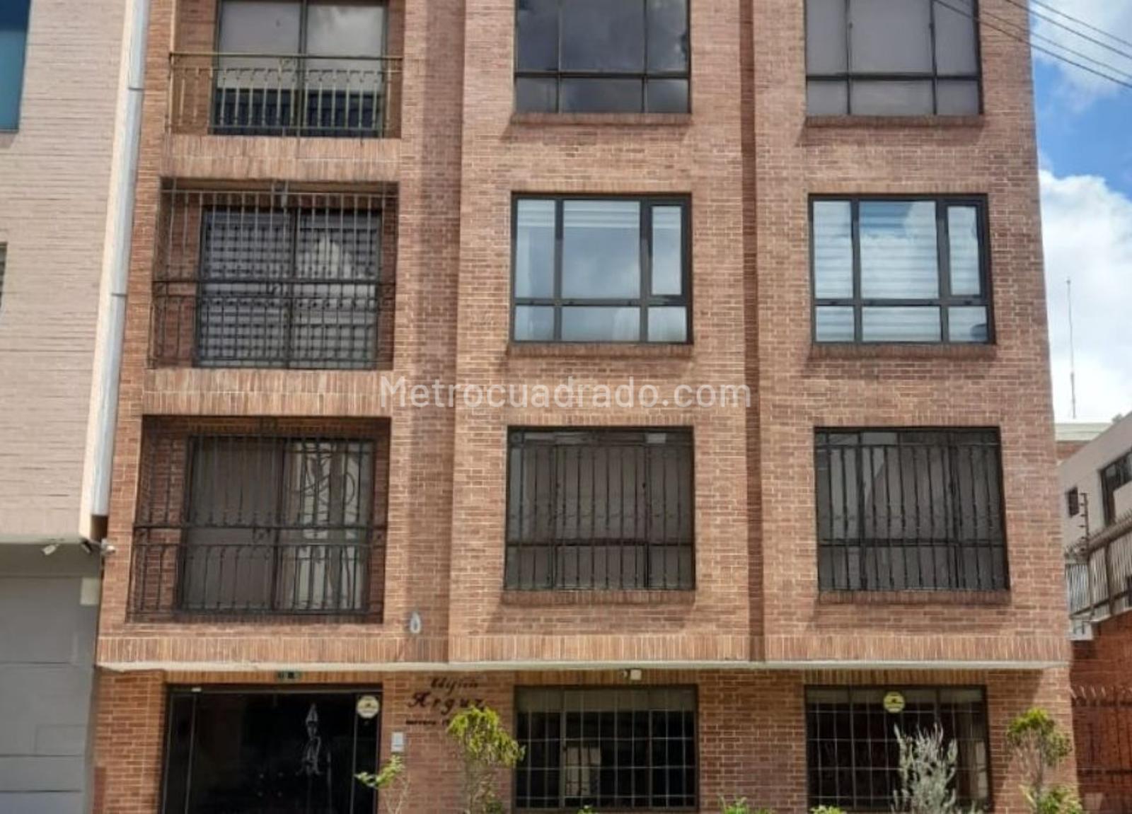 Apartamento de 2 habitaciones en venta en Santa Barbara Central, Bogotá — imagen 1 de 9