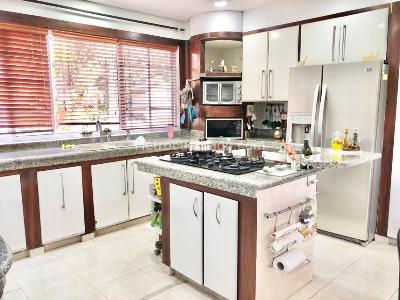Casa de 5 alcobas en venta en Pance, Cali, 580 m² · foto 3 de 9