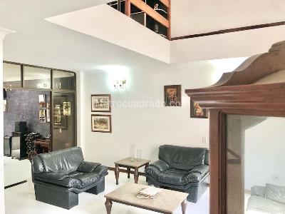 Casa de 4 alcobas en venta en El Ingenio I, Cali, 450 m² · foto 2 de 20