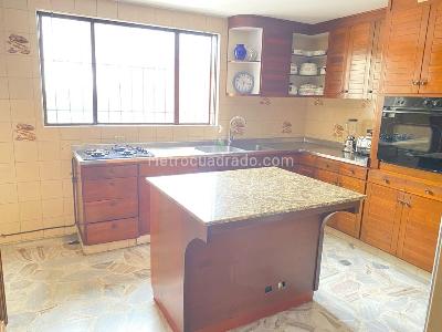 Apartamento de 3 alcobas en venta en Santa Teresita, Cali, 300 m² · foto 20 de 20