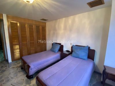 Apartamento de 3 alcobas en venta en Santa Teresita, Cali, 300 m² · foto 11 de 20