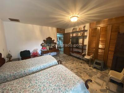 Apartamento de 3 alcobas en venta en Santa Teresita, Cali, 300 m² · foto 15 de 20