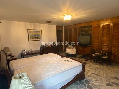 Apartamento de 3 alcobas en venta en Santa Teresita, Cali, 300 m² · foto 19 de 20