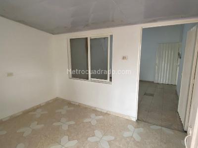 Casa de 5 alcobas en venta en Jorge Eliecer Gaitan, Cali, 300 m² · foto 13 de 18