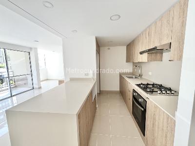 Apartamento de 2 alcobas en venta en Bochalema, Cali, 79 m² · foto 4 de 11