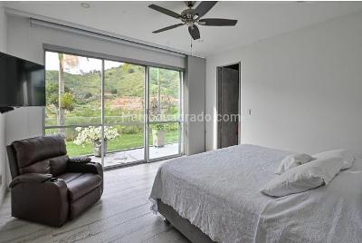 Casa de 3 alcobas en venta en Ciudadela Comfamiliar Boquia, Pereira, 220 m² · foto 14 de 20