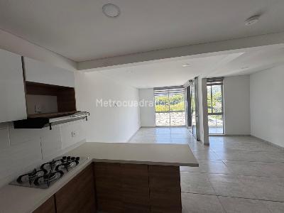 Apartamento de 2 alcobas en venta en San Joaquin, Pereira, 82 m² · foto 2 de 19